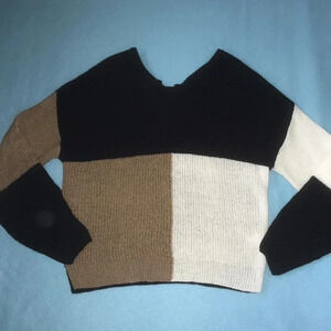 MINE knit color block long sleeve light weight key hole tie back sweater size M